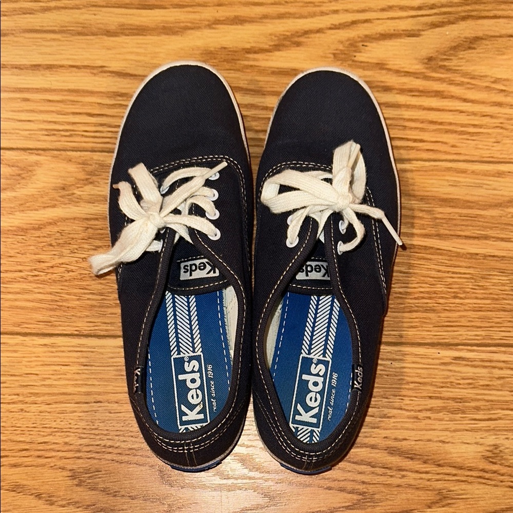 Navy Keds